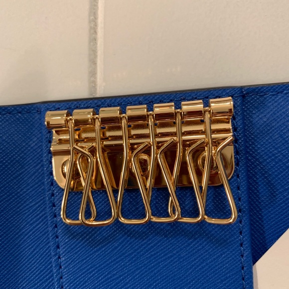 Tory Burch Emerson Key case in Bondi Blue leather - Picture 3 of 11